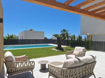 PERGOLA-1