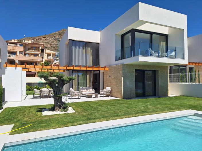 Image No.30-3 Bed Villa / Detached for sale