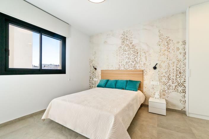 Image No.15-2 Bed Apartment for sale
