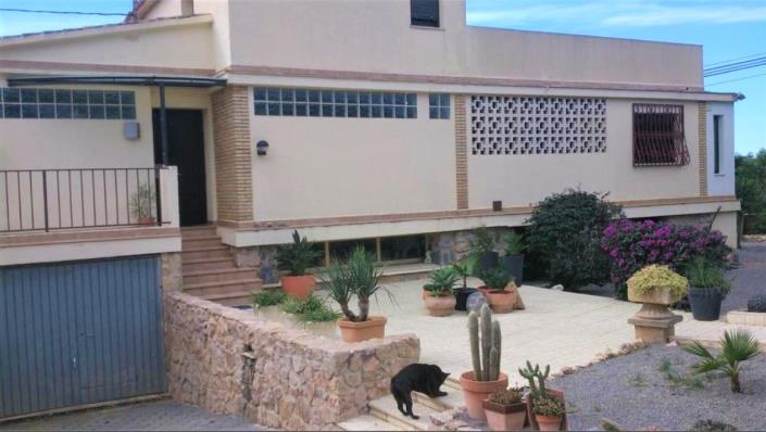 Image No.2-4 Bed Villa / Detached for sale