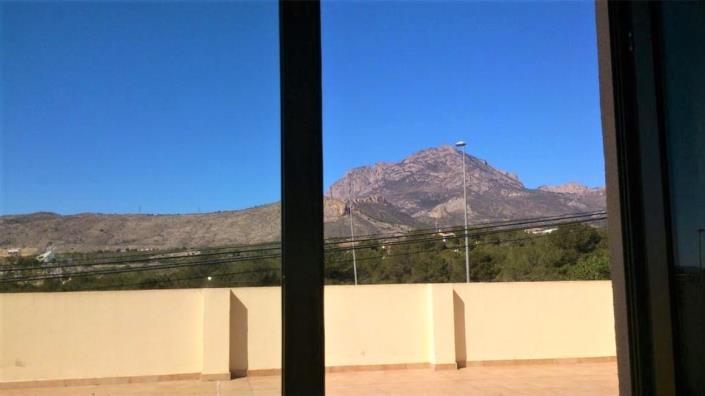 Image No.29-4 Bed Villa / Detached for sale