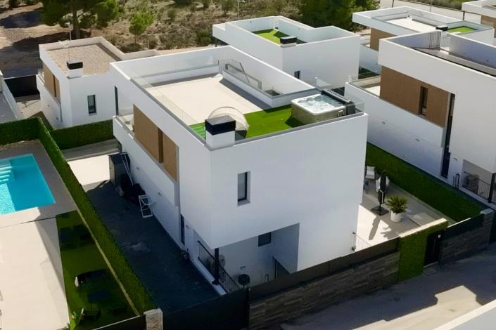 Image No.4-3 Bed Villa / Detached for sale