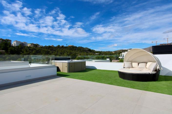 Image No.10-3 Bed Villa / Detached for sale
