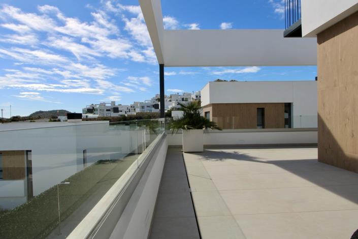 Image No.24-3 Bed Villa / Detached for sale