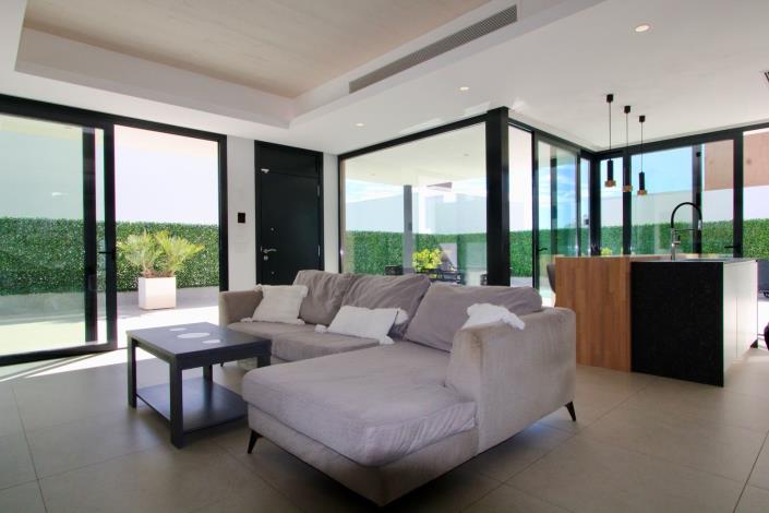 Image No.37-3 Bed Villa / Detached for sale