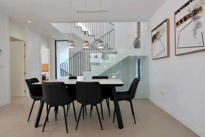 Image No.38-3 Bed Villa / Detached for sale
