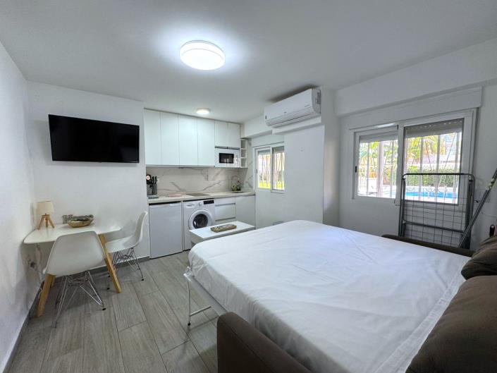 Image No.9-Studio for sale