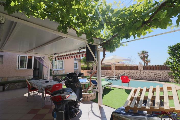 Image No.2-3 Bed Villa / Detached for sale