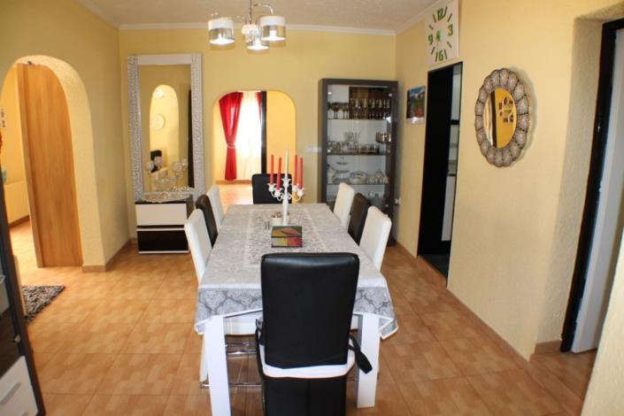 Image No.5-3 Bed Villa / Detached for sale