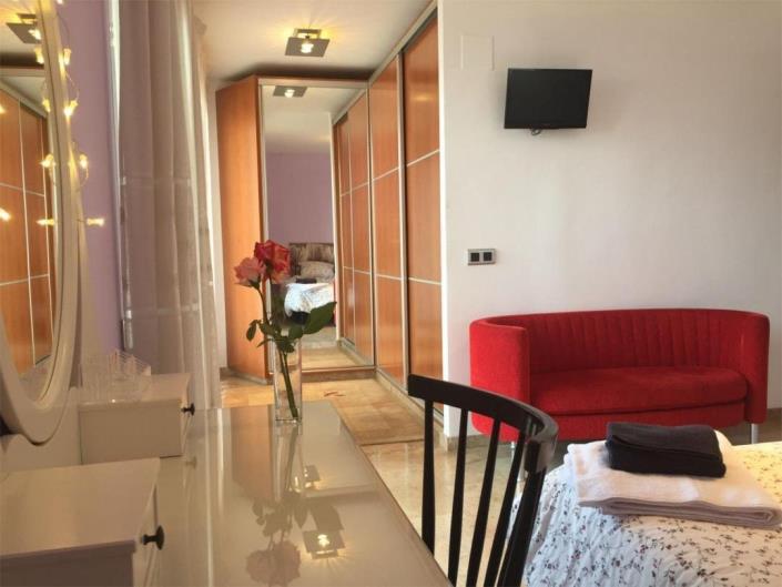 Image No.9-5 Bed Villa / Detached for sale
