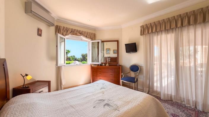 Image No.6-6 Bed Villa / Detached for sale