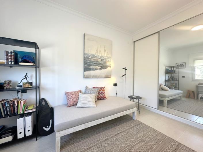 Image No.16-2 Bed Apartment for sale