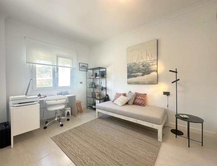 Image No.17-2 Bed Apartment for sale