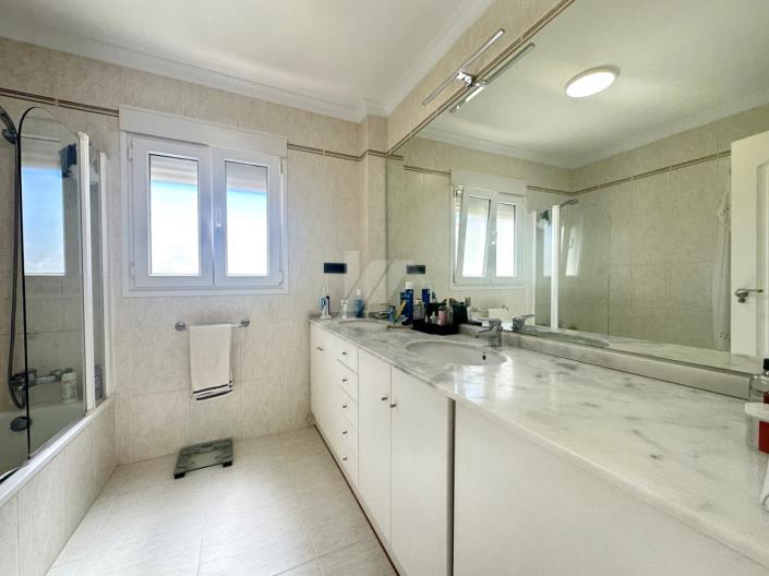 Image No.18-2 Bed Apartment for sale