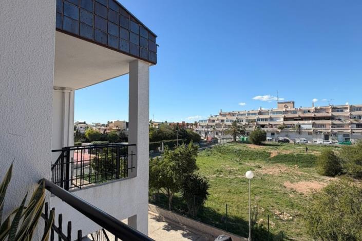 Image No.20-2 Bed Apartment for sale