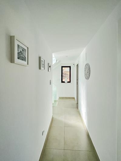 Image No.3-4 Bed Villa / Detached for sale