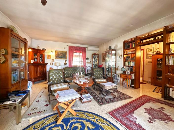 Image No.15-3 Bed Villa / Detached for sale