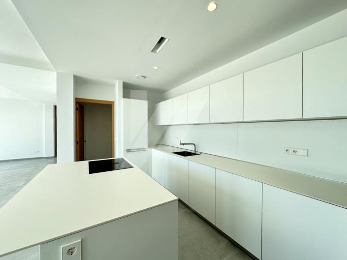 Image No.9-4 Bed Villa / Detached for sale