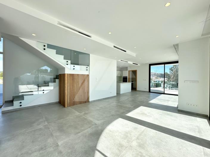Image No.11-4 Bed Villa / Detached for sale