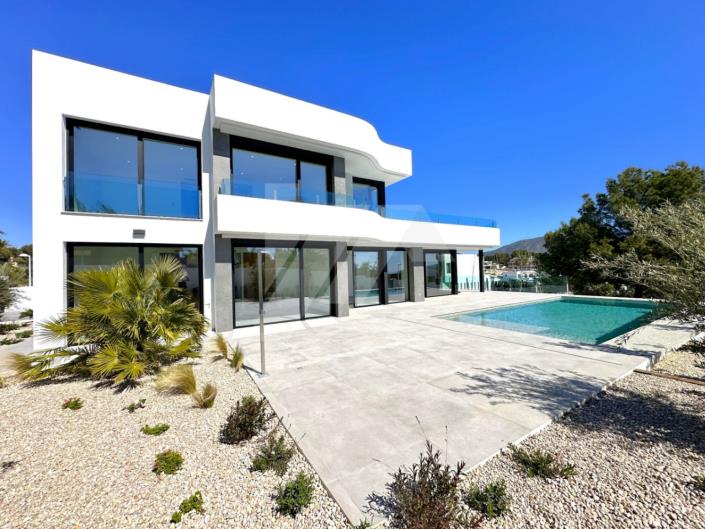 Image No.20-4 Bed Villa / Detached for sale