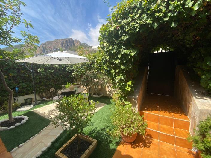 Image No.2-3 Bed Villa for sale