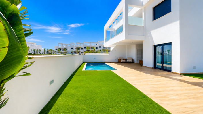 Image No.24-3 Bed Apartment for sale