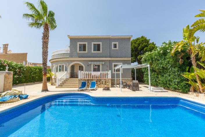 Image No.4-5 Bed Villa / Detached for sale
