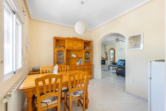 Image No.11-5 Bed Villa / Detached for sale