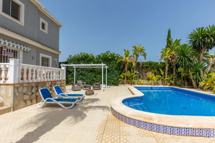 Image No.40-5 Bed Villa / Detached for sale