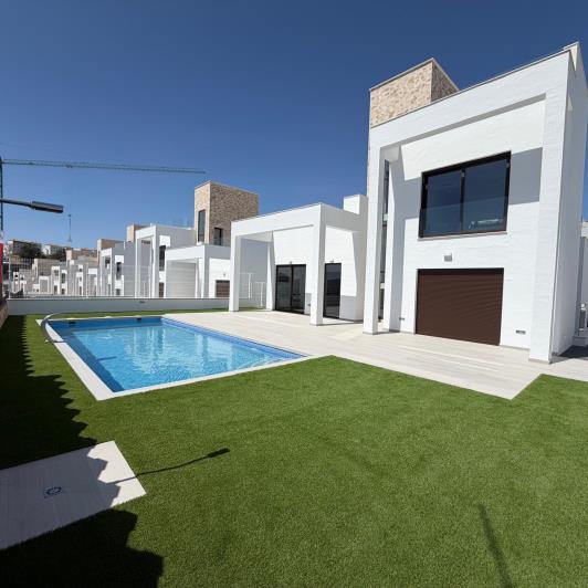 Image No.2-5 Bed Villa / Detached for sale