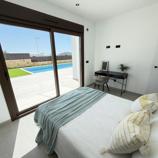 Image No.25-5 Bed Villa / Detached for sale