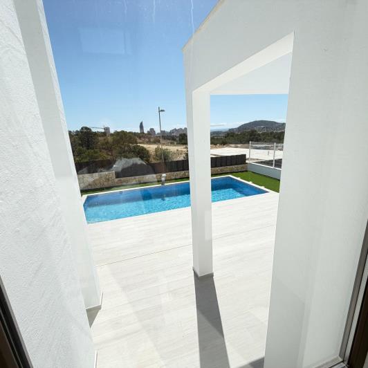 Image No.32-5 Bed Villa / Detached for sale