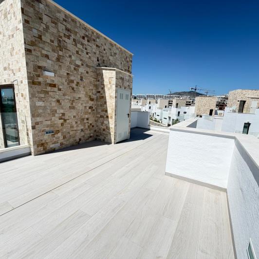 Image No.46-5 Bed Villa / Detached for sale