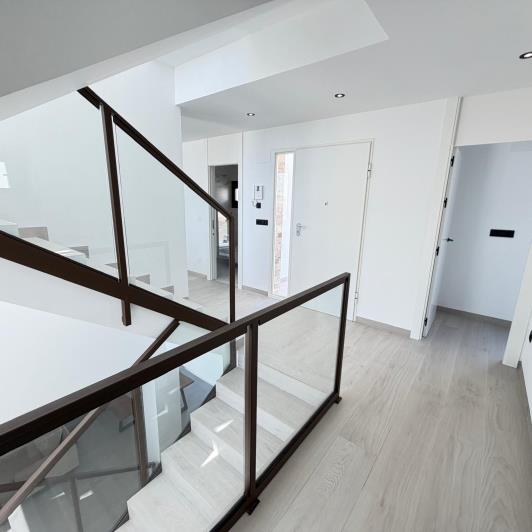 Image No.52-5 Bed Villa / Detached for sale