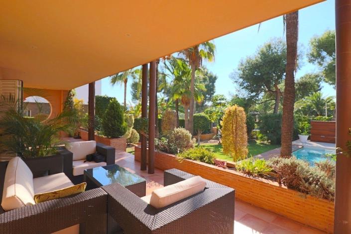 Image No.2-4 Bed Villa / Detached for sale