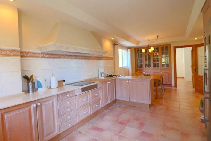 Image No.10-4 Bed Villa / Detached for sale