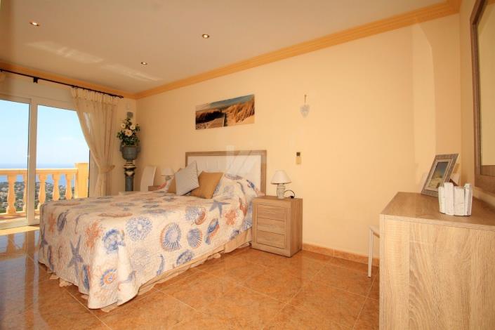Image No.23-4 Bed Villa / Detached for sale