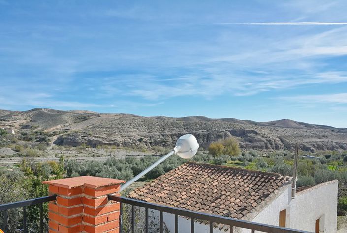 Image No.20-3 Bed Townhouse for sale