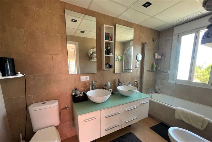 Image No.13-4 Bed Villa for sale