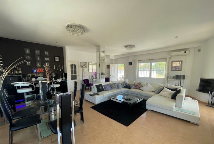 Image No.24-4 Bed Villa for sale