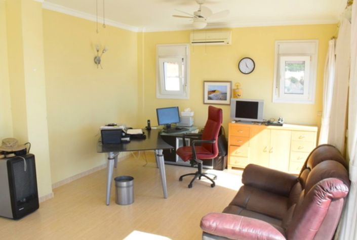 Image No.6-4 Bed Villa for sale