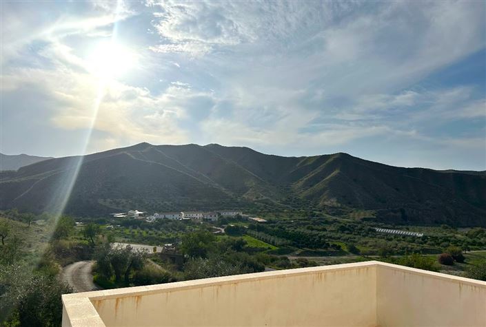 Image No.10-3 Bed Country House for sale