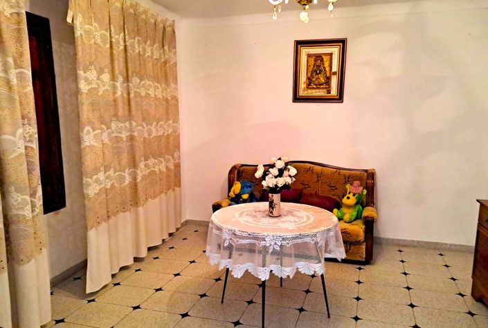 Image No.2-Maison de ville de 4 chambres à vendre à Castillo de Locubín