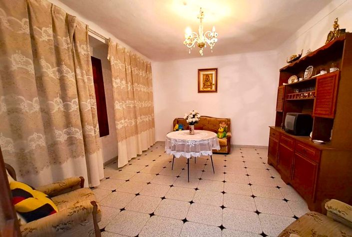 Image No.3-Maison de ville de 4 chambres à vendre à Castillo de Locubín