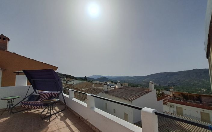 Image No.38-5 Bed Townhouse for sale