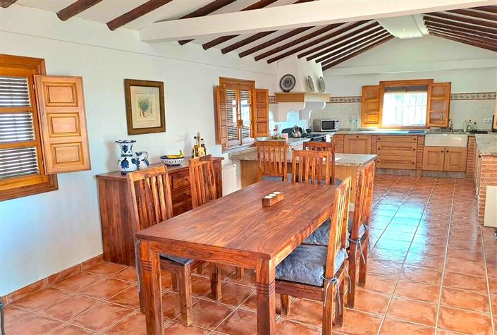 Image No.2-Jumelé de 4 chambres à vendre à Rute