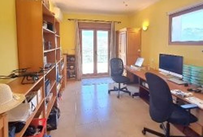 Image No.14-Maison de campagne de 4 chambres à vendre à Algarinejo