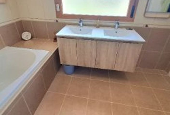 Image No.15-Maison de campagne de 4 chambres à vendre à Algarinejo