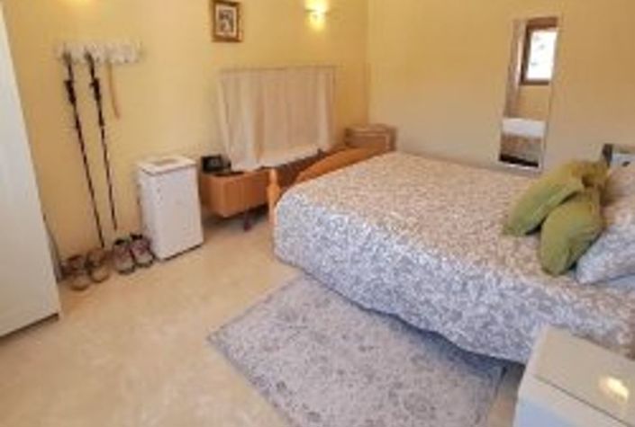 Image No.19-Maison de campagne de 4 chambres à vendre à Algarinejo