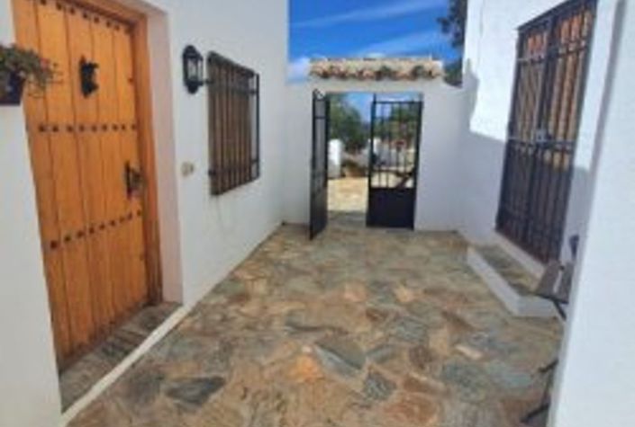 Image No.35-Maison de campagne de 4 chambres à vendre à Iznájar